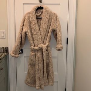 POTTERY BARN TAN SHERPA ROBE